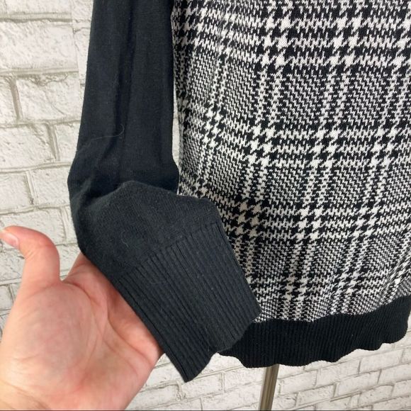 Merona Women's Plaid Sweater Size L - Picture 5 of 7